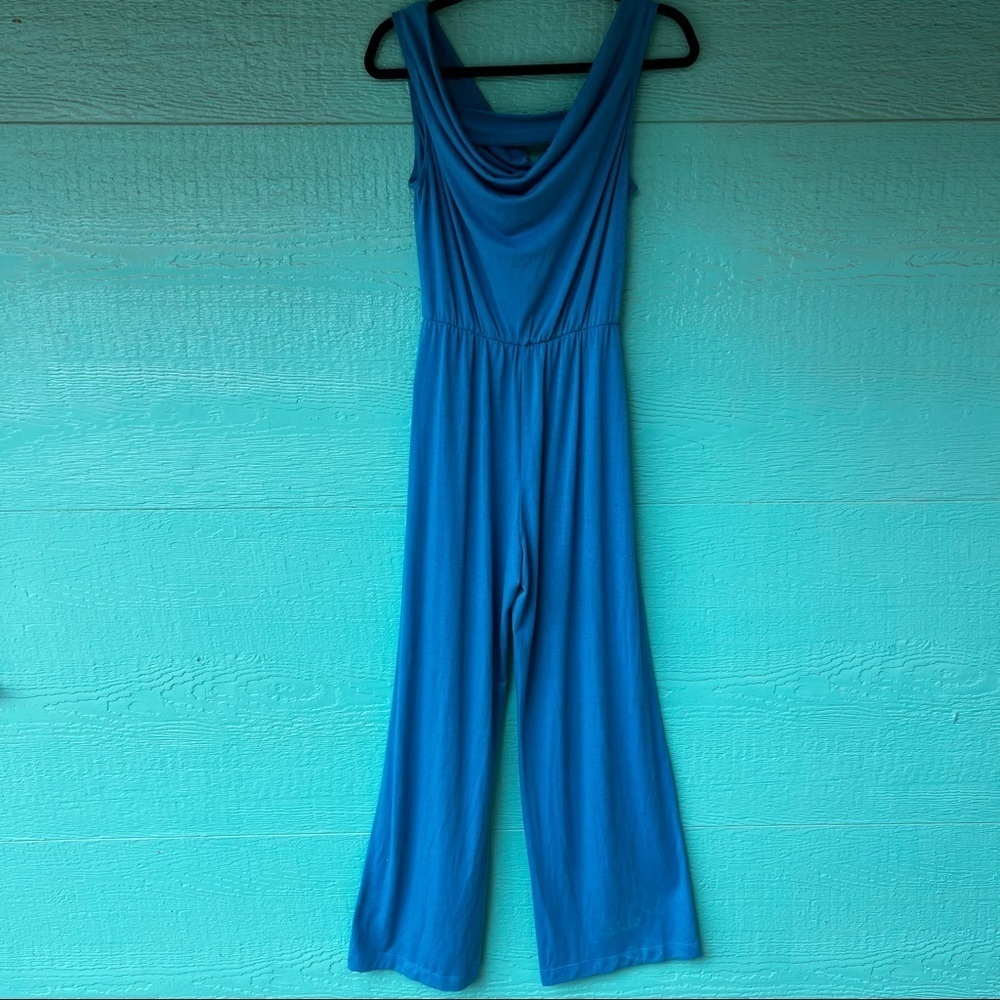 JUMPSUIT SOFT STRETCHY BLUE CUTOUT BELTED SLEEVELESS SIZE MEDIUM - Picture 3 of 8